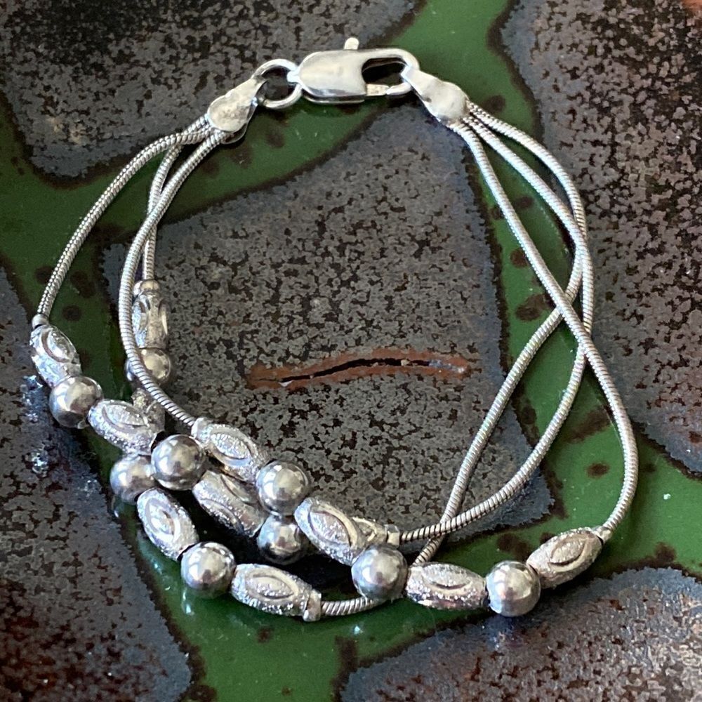 Unmarked  SS  bracelet
